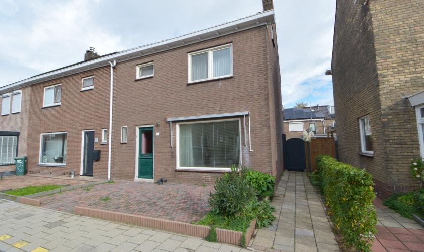 Zeeasterstraat 11